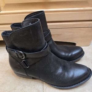 Born Chaval Black Leather Ankle Boots  Casual Strap Buckle Zip Women Size 9.5